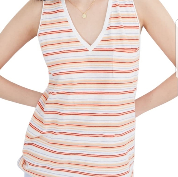 Madewell Whisper Cotton V-neck Pocket Tank - Picture 2 of 6